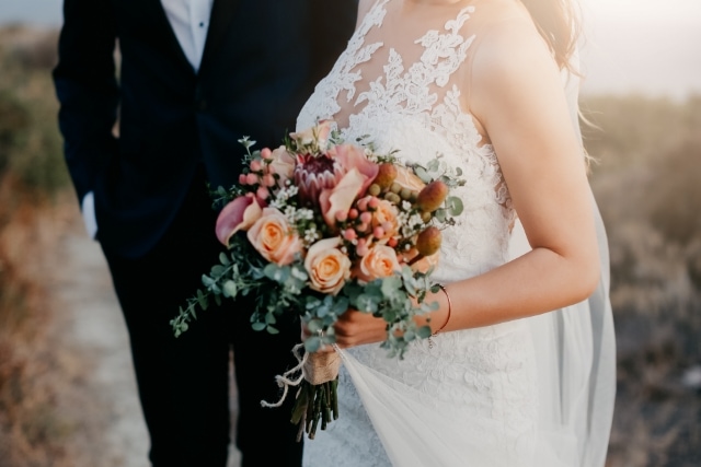 ブーケ、ブートニアの新郎新婦セット 苦しく 結婚式