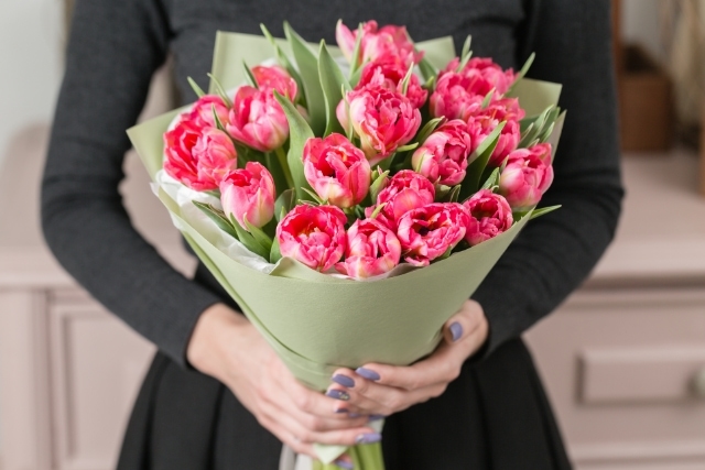 バラ以外で想いを届けるプロポーズにおすすめの花束！ケアの方法もご紹介