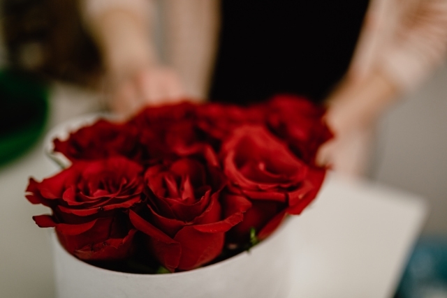 プロポーズでプリザーブドフラワーを贈る場合の注意点