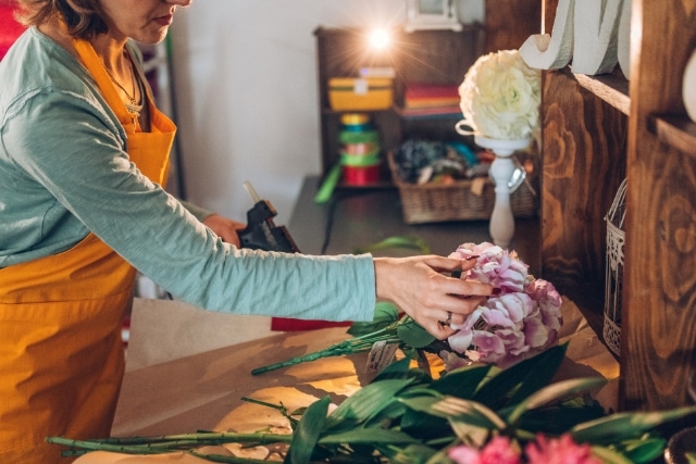 保存加工専門店に花束を預ける方法