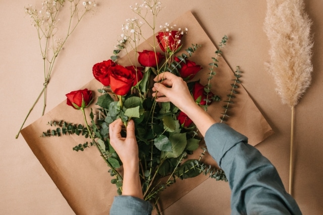 プロポーズギフトには注意が必要なバラの本数や色