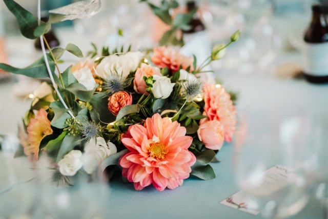 結婚式の装花を記念品にしよう！シンフラワーの保存加工とは？