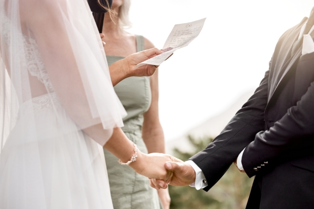 両親への手紙と一緒に贈るギフトは？