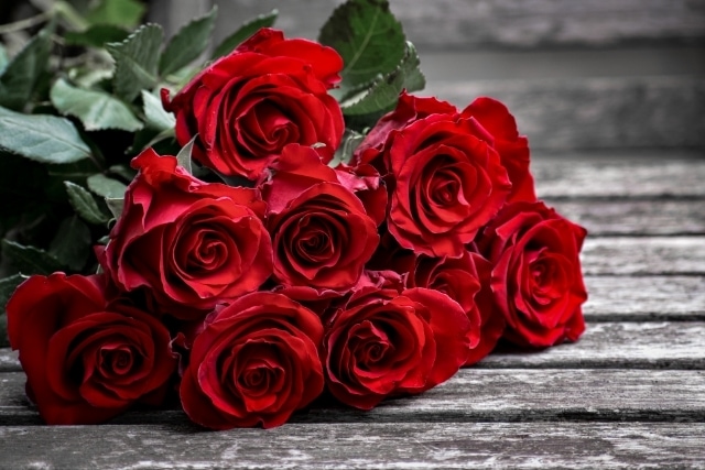 生花のバラは保存できる！シンフラワーで記念品にしよう