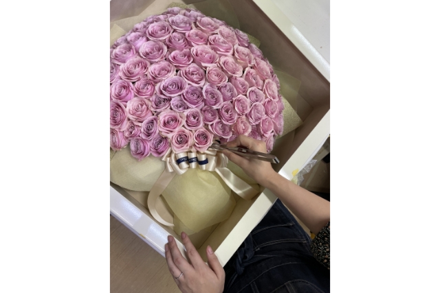 職人の手作業で丁寧に加工・制作