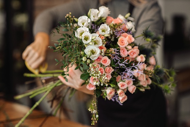 フレッシュなお花のプレゼントを長持ちさせる基本のお手入れ