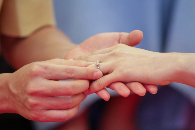 「子どもっぽい?」ディズニーの結婚指輪が大人花嫁にも人気の理由