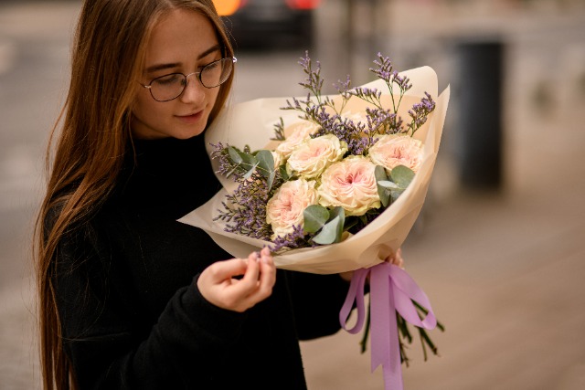【10月の誕生花一覧】31日の花言葉と花屋で買えるおすすめの贈り方を紹介